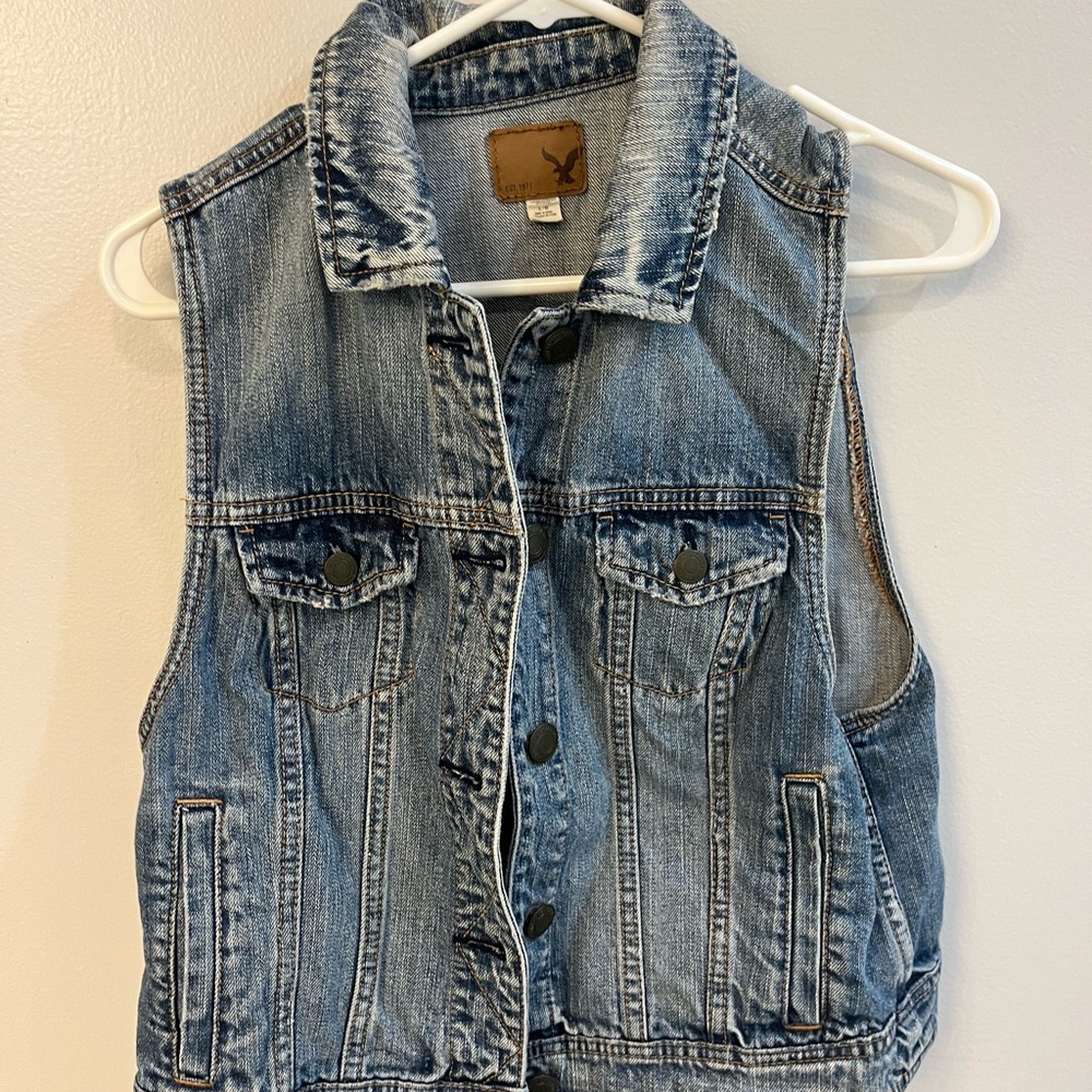 American Eagle Denim Sleeveless Vest